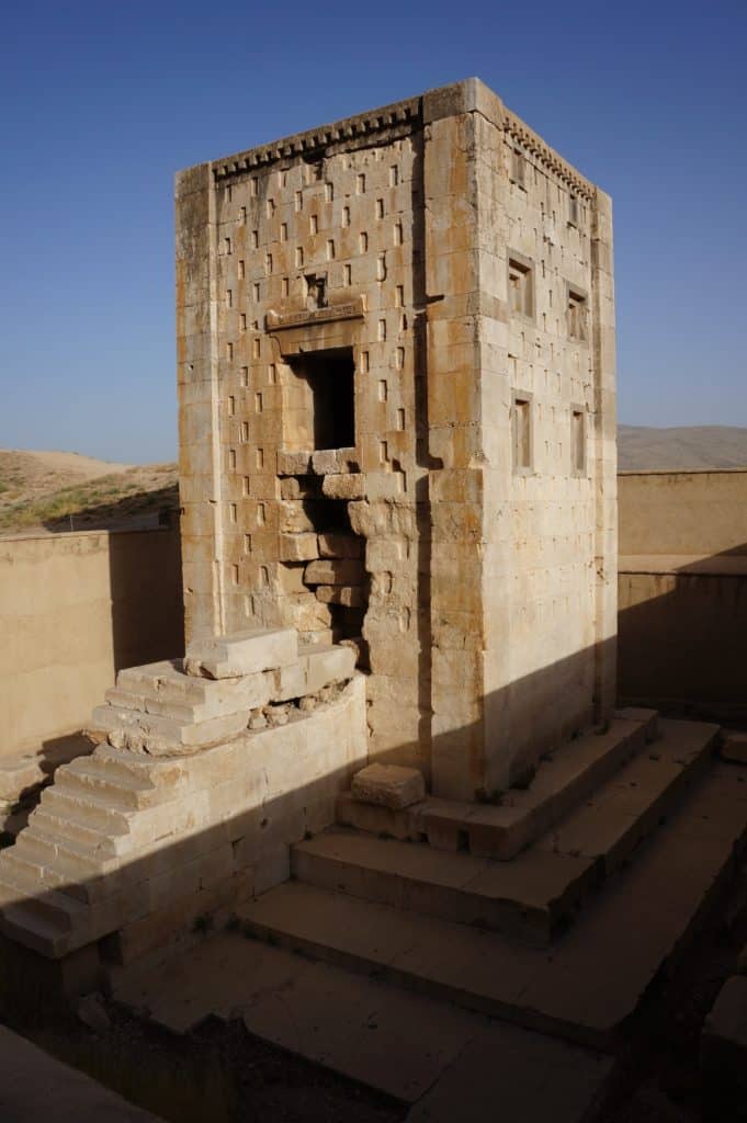 hrobky Daria Prvního, Xerxes I. v Naqsh--e--Rustam-Bishapur-Irán zapsaná na seznamu UNESCO
