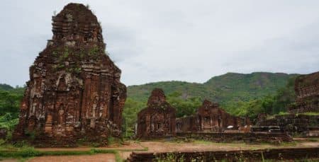 rozvaliny chrámů v My Son na seznamu UNESCO